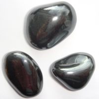 Encourages will power, reliability, concentration, courage, optimism, trust, and balance.  Grounding and protective.  Traditionally thought to have a beneficial effect on legal situations.  Excellent stone to carry when traveling to keep you grounded.  Helps overcome jet lag.